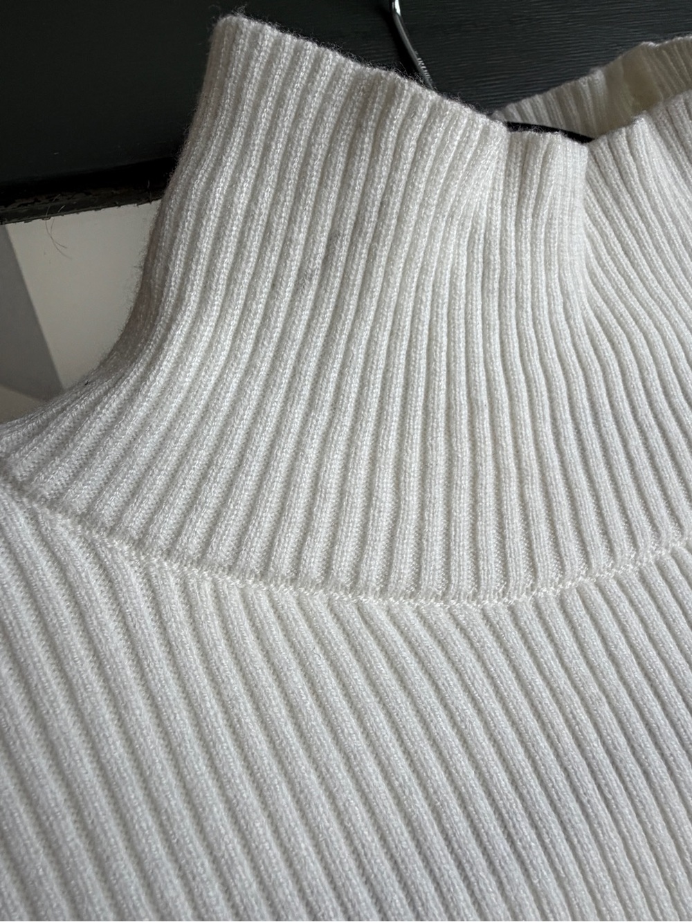 ✨ NASTY GAL Cream Ribbed Open Tie-Back Turtleneck Jumper ✨ - Picture 7 of 7